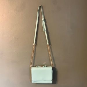 Crossbody purse